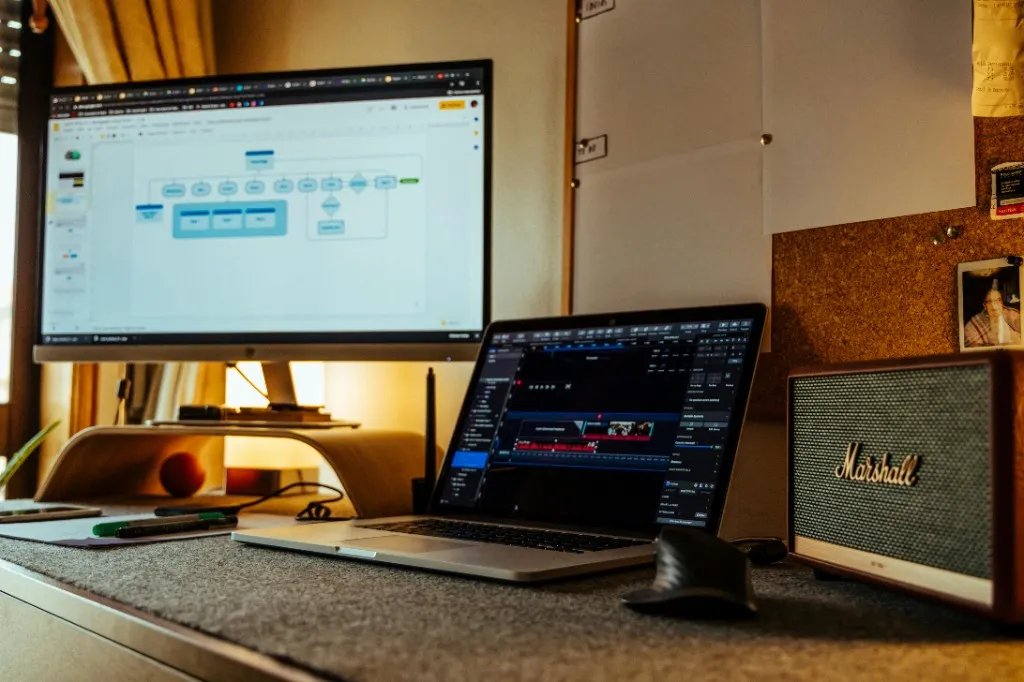 Public Services: AI Software Development for Citizen-Facing Systems hero background - Mobiloitte UK